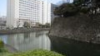 石垣が湖面に映ってきれいでした