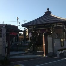 成田山薬師堂