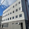 駅前のごく普通のビジネスホテル