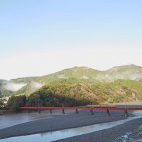 宿屋上の展望台から見える、大井川鐡道の鉄橋。