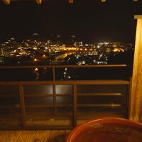 部屋露天風呂から見える夜景は、と～っても綺麗です…