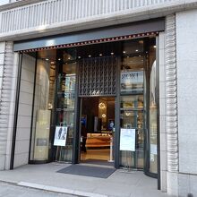 銀座和光の入り口