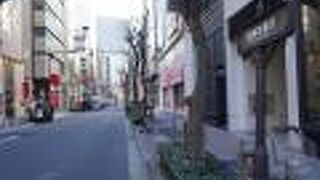 名前の基になった交詢社は日本最初の実業家社交クラブ