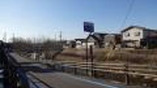 秋篠川沿いによく整備された自転車道がありました。