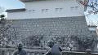 駿府城東御門前