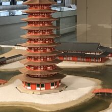 法勝寺の九重の塔の再現模型