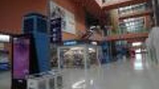 コロナ前だと、レジに長い行列ができていたそうです。