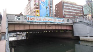 御堂筋の地味な橋