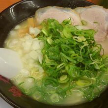 鶏白湯ラーメン