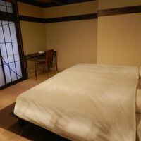 露天風呂付き客室の寝室