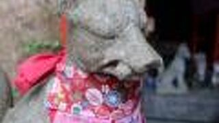 商店街から参道に入ります