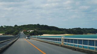 宮古島と池間島を結ぶ：池間大橋