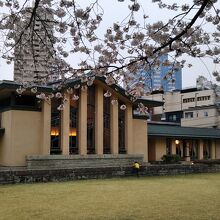 桜の時期に訪れました。もう少し天気が良ければ･･･