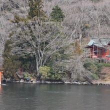 芦ノ湖を走る観光船からみえた