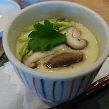 茶わん蒸しは必ず頼みます