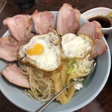 これが「スペシャル酔来丼」…！！