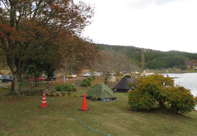 テントサイトとオートキャンプサイトがありました。