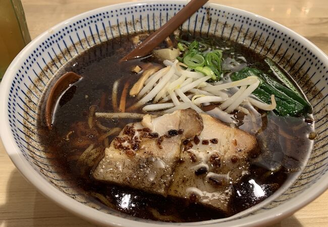 焦がし醤油ラーメン