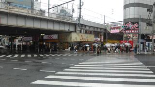 台湾の夜市に似ている