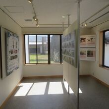 展示館内