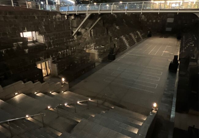 ドックヤードガーデン 旧横浜船渠第2号ドック クチコミ アクセス 営業時間 横浜 フォートラベル ドックヤードガーデン 旧横浜船渠第2号ドック クチコミ アクセス 営業時間 横浜 フォートラベル
