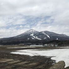 まだ雪山