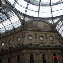 ヴィットリオ・エマヌエーレ2世のガッレリアの壁画