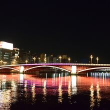 ライトアップされた吾妻橋