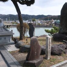 宇治橋そばのひろば