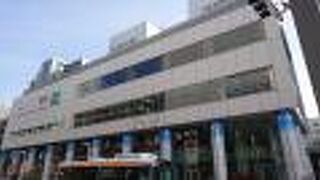 平日のランチタイム後は、落ち着いた環境に