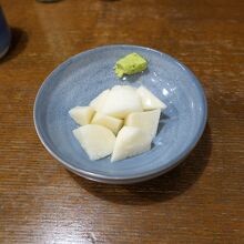 長いもの浅漬け(200円)