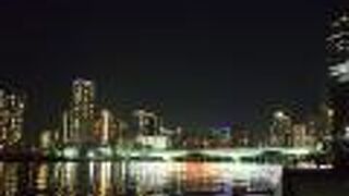 隅田川テラスにつながる夜景を楽しめるビュースポット