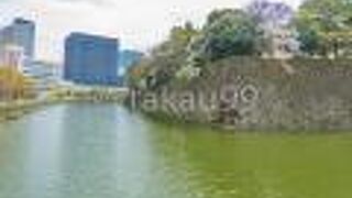 「清水門橋」を挟んで牛ヶ淵の反対側が「清水濠」