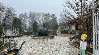 欧州のお城の様な庭園