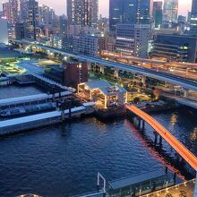 お部屋の窓から