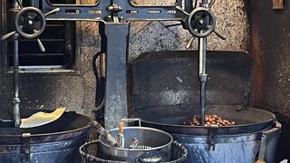 京都 四条 にある 甘栗の老舗　