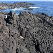 下田近郊での絶景スポット　柱状節理は圧巻