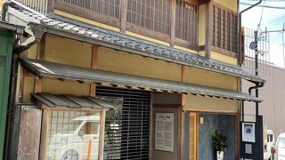 陶磁器染付の人間国宝