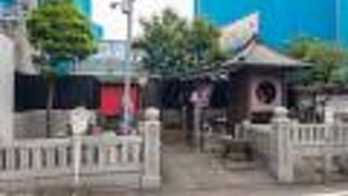 小さな祠ですが、きれいにされていて地元の方の篤い信仰心を感じました。