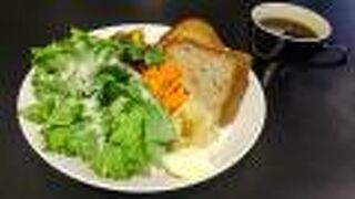 東急プラザ銀座店の地下にあります