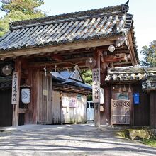 吉水神社の正門