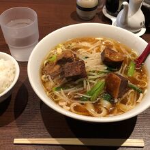 牛肉麺