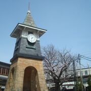 鎌倉駅西口の時計台に桜の木がありました