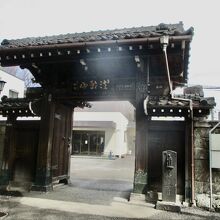 銅造地蔵菩薩立像があるお寺
