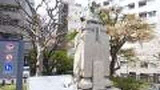 この像自体にも価値がある。