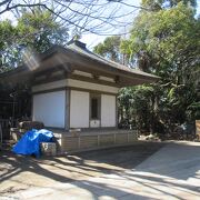 荒廃したお寺