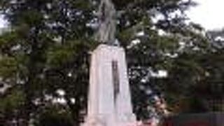 富山城址公園にあった富山藩第二代藩主の像