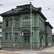 現在も社屋として使われている歴史的建造物