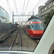 新宿駅を出てすぐに同じGSEとすれ違い