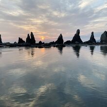 橋杭岩の日の出